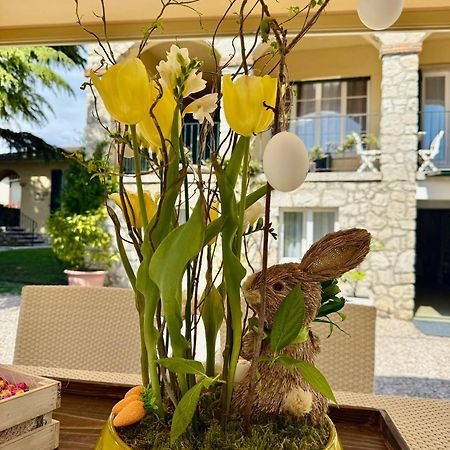 Residenza Le Logge Aparthotel Torri Del Benaco Exterior foto