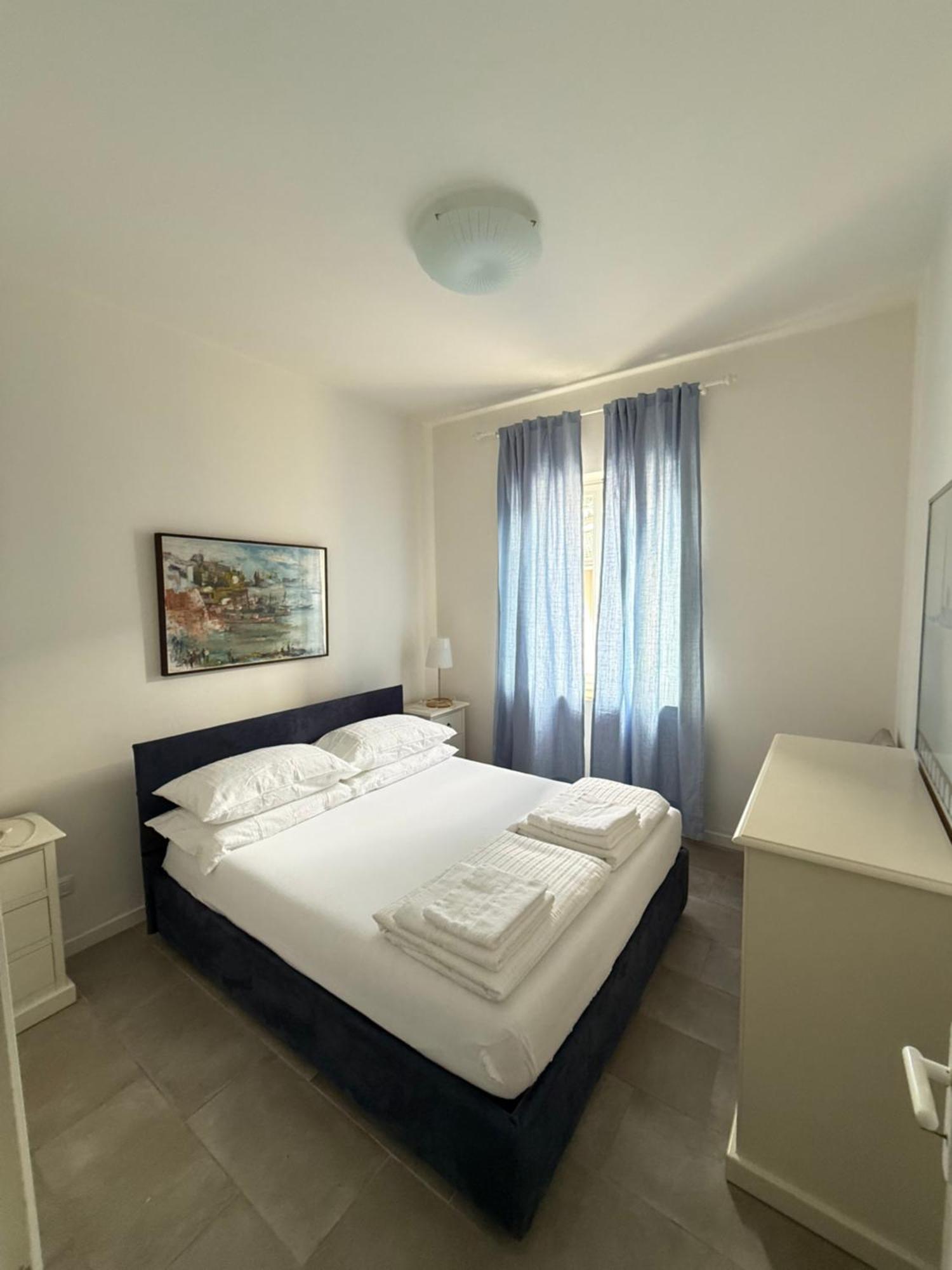 Residenza Le Logge Aparthotel Torri Del Benaco Exterior foto