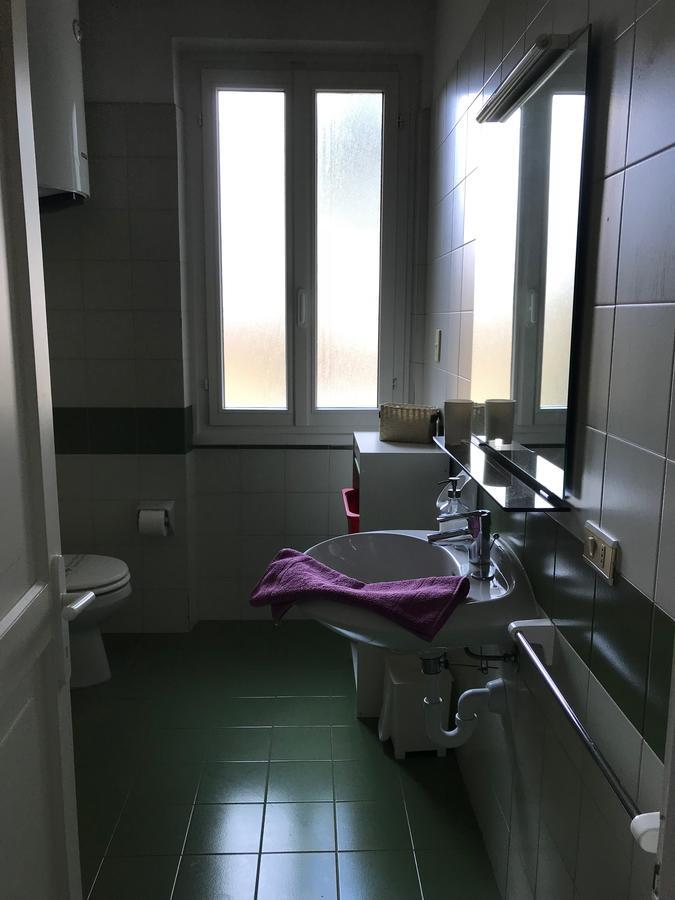 Residenza Le Logge Aparthotel Torri Del Benaco Exterior foto