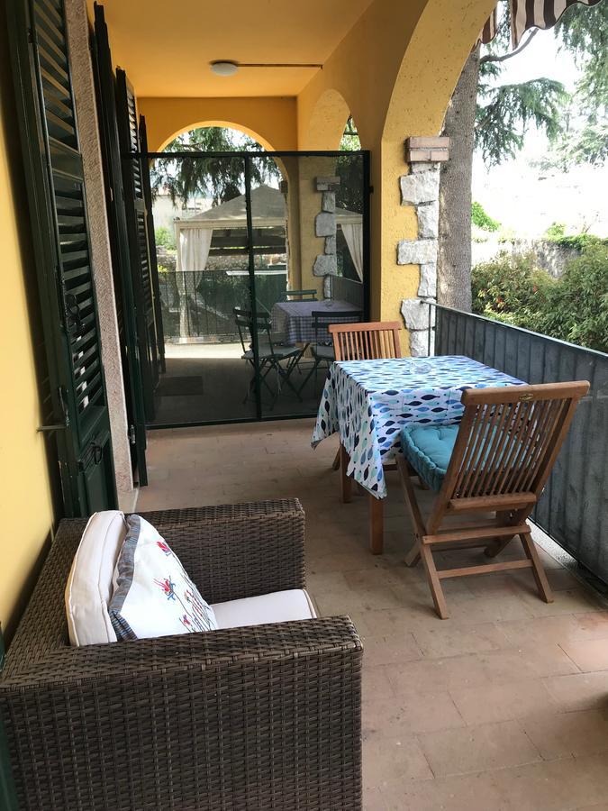 Residenza Le Logge Aparthotel Torri Del Benaco Exterior foto