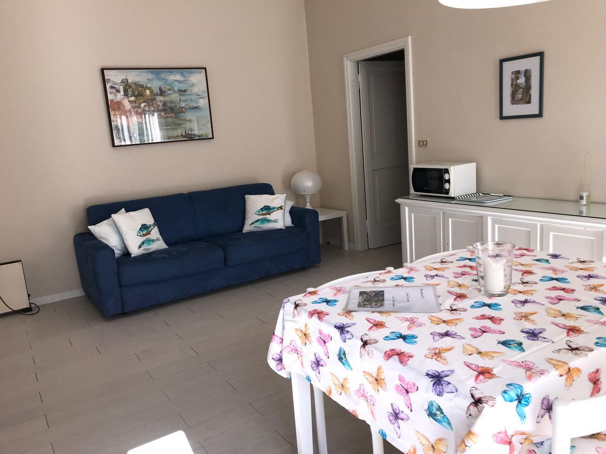 Residenza Le Logge Aparthotel Torri Del Benaco Exterior foto